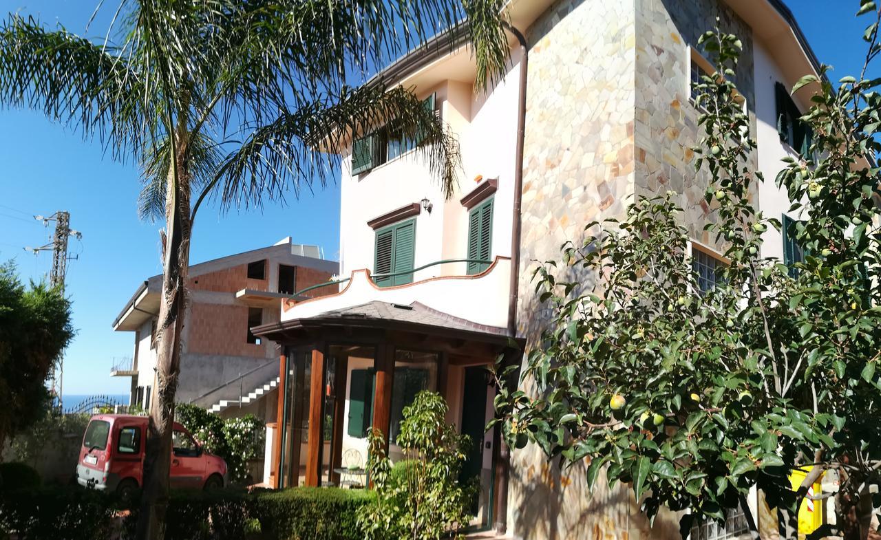مبيت وإفطار La Collina Capo dʼOrlando المظهر الخارجي الصورة
