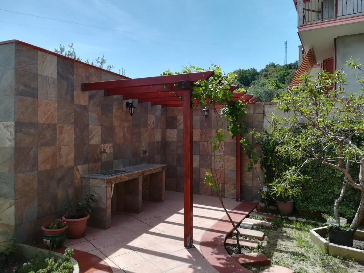 مبيت وإفطار La Collina Capo dʼOrlando المظهر الخارجي الصورة