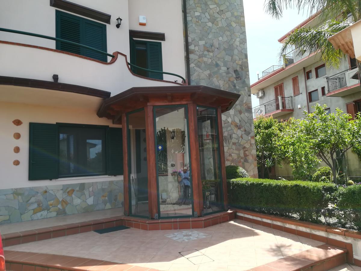 مبيت وإفطار La Collina Capo dʼOrlando المظهر الخارجي الصورة