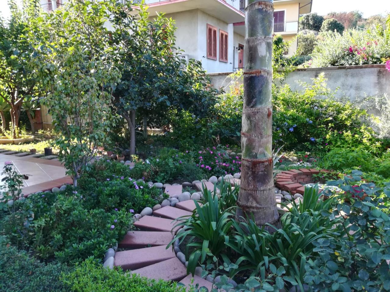 مبيت وإفطار La Collina Capo dʼOrlando المظهر الخارجي الصورة